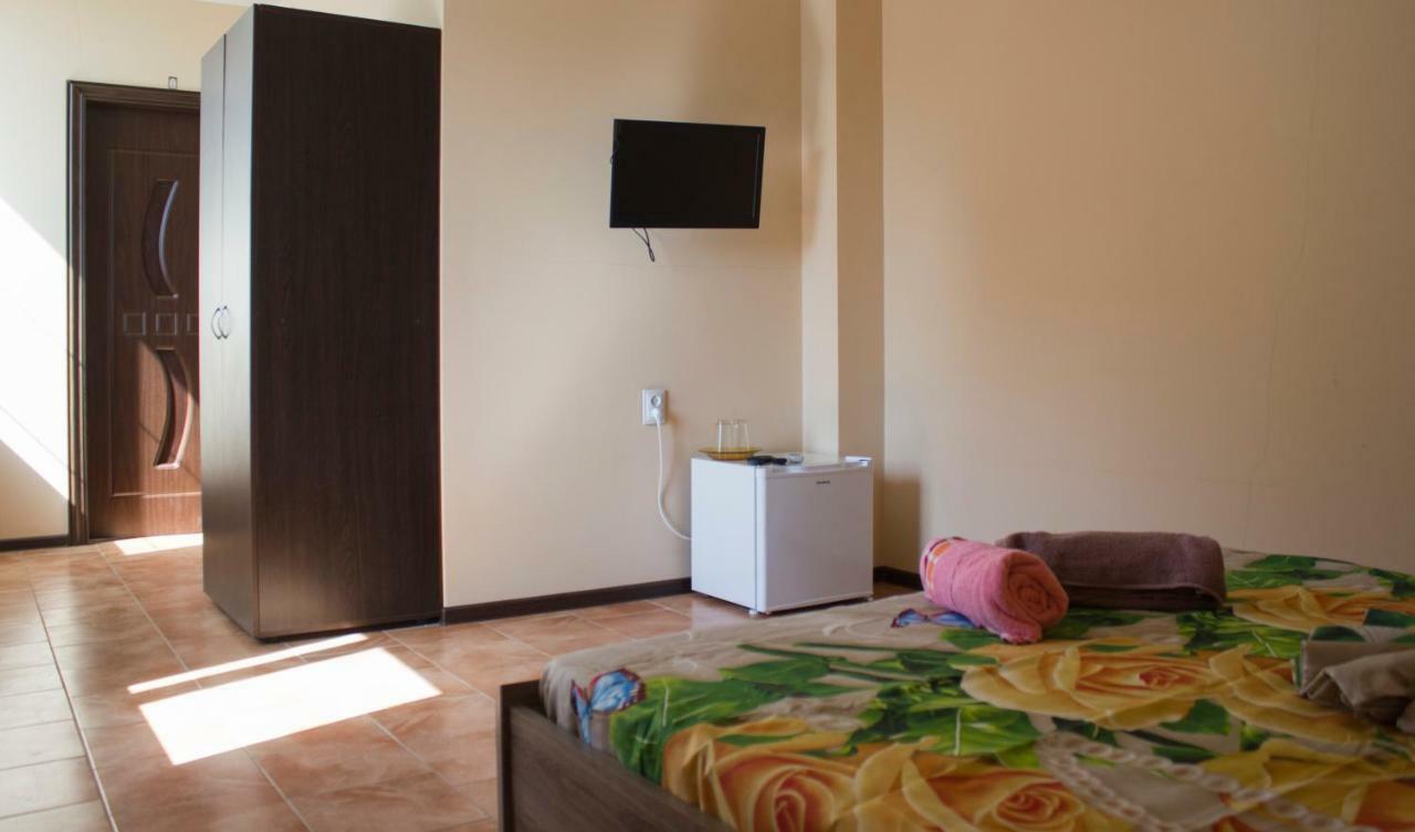 Sun Joy Hotel Sanzhiyka Εξωτερικό φωτογραφία